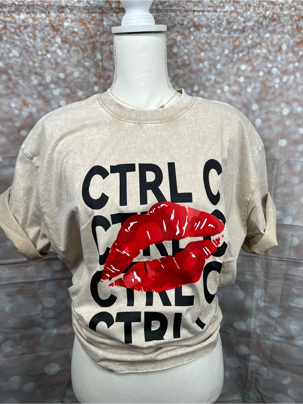 Beige Graphic Tee with Red Lip Print